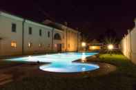 Swimming Pool Villa Dello Spino B&B