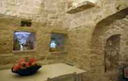 Restoran 7 Trullo Madia with Shared Hot Tub in Nature