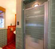 In-room Bathroom 7 Mesquite Creek Farmhouse