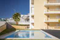 Kolam Renang A26 - Afonso V Apartment by Dreamalgarve