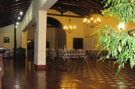 Functional Hall Hotel Colonial