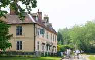 Exterior 2 Buckinghamshire Arms