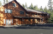 Exterior 5 Duck Creek Village Inn