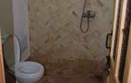 In-room Bathroom 6 Auberge Atlas Gorge Dades