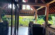 Lobi 6 White Orchid Eco Resort