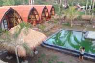 Kolam Renang Dream Hotel