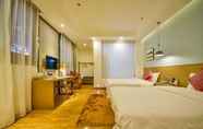 Bedroom 2 Floral Hotel Dali Ruiyuan