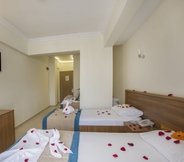 Kamar Tidur 4 Pera Hotel Alanya