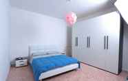 Kamar Tidur 5 Di Palma Family House