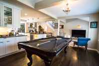 Entertainment Facility Time Capsule Tudor A Modern Family Getaway