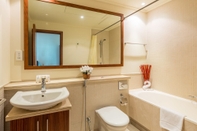 Toilet Kamar Deluxe Holiday Homes - Attessa Tower