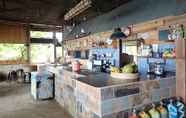 Restoran 6 Nost Cottages at Club Kon-Tiki