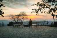 Kolam Renang Haze and Kites Resort Munnar