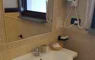 Phòng tắm bên trong 2 Agriturismo Podere Montese