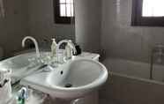 In-room Bathroom 7 La Casa di Fausto