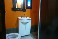 Phòng tắm bên trong Piedra Cutana