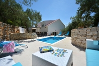 Swimming Pool Villa Olive Tree