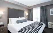 Kamar Tidur 6 Sandman Signature Ottawa Airport Hotel