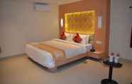 Kamar Tidur 7 The Red Velvet Hotel