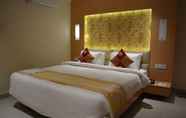 Kamar Tidur 6 The Red Velvet Hotel