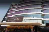 Bangunan The Red Velvet Hotel