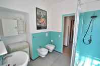 In-room Bathroom Apartment Castelèt Overlooking The Port