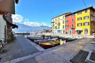 Bangunan 4 Apartment Castelèt Overlooking The Port