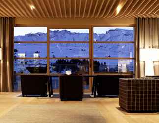 Lobby 2 Alpina Dolomites