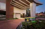 Exterior 7 La Quinta Inn & Suites by Wyndham Clovis CA
