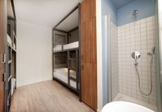 In-room Bathroom 5 Moda Drei - Hostel