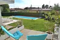 Swimming Pool The White Apartment With Pool