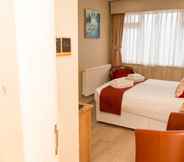 Bedroom 3 Gazelle Hotel