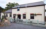 Exterior 2 Byre Cottage