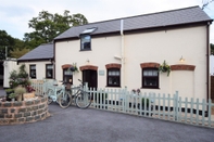 Exterior Byre Cottage