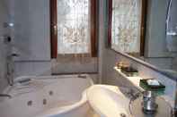 Phòng tắm bên trong Flatinrome Trastevere 10