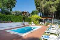 Swimming Pool Villa Campiglia