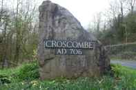 Bên ngoài The Cross at Croscombe