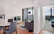 Kamar Tidur 4 Brisbane One Apartments by CLLIX