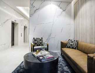 Lobi 2 Brisbane One Apartments by CLLIX