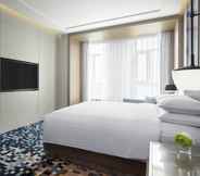 Bedroom 5 Courtyard by Marriott Shanghai Minhang