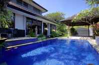 สระว่ายน้ำ Bayshore Villa Sanur