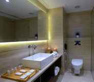 Toilet Kamar 3 Hotel Royale Regent