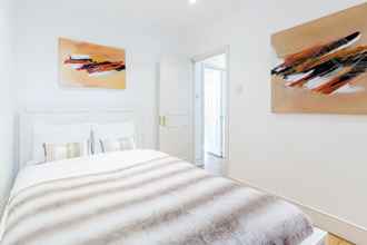 Kamar Tidur 4 Bright Welcoming Apartment With Terrace, Fulham 3 bed