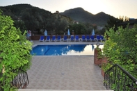 Swimming Pool HYT Apart 1 Bedroom 1 by DreamofHoliday