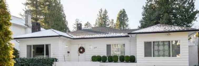 Exterior Classic House in Heart of Vancouver