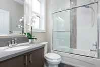 In-room Bathroom Private and Cozy 2bdr 2BA Home in Kitsilano