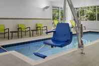 Swimming Pool SpringHill Suites by Marriott Tuckahoe Westchester County