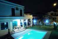 Swimming Pool Villa Shamir near KLIA