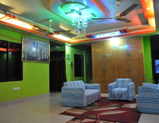 Lobi 2 Hotel Hilton City Residential