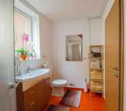 In-room Bathroom 7 Apartments Vinska Trta